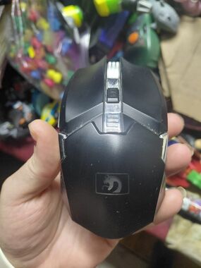 Mamba Snake brand wireless gaming mouse, available in black and silver.